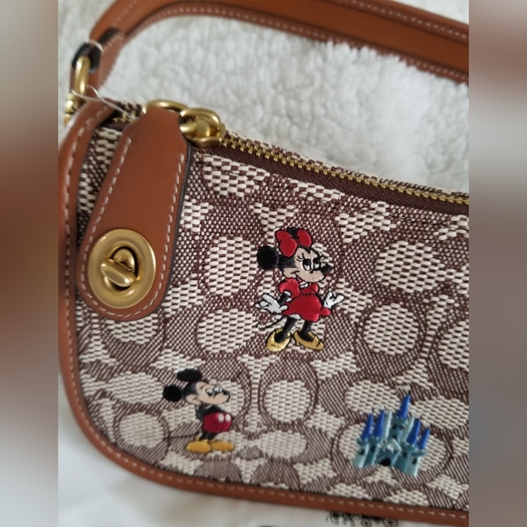 🎀NWT Authentic Disney X Coach Swinger Signature Textile Jacquard Mickey Mouse💖 - Picture 8 of 16